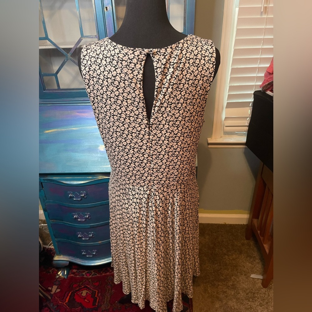 Ann Taylor Loft Floral Dress - Size Large - Great Preloved Condition - Picture 2 of 7